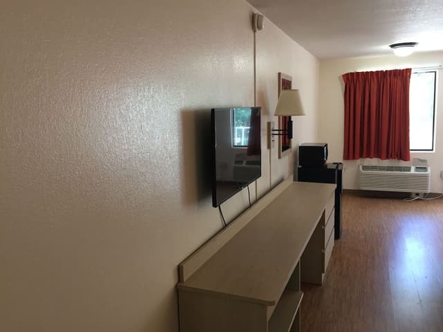Standard Room, 1 Queen Bed, Non Smoking