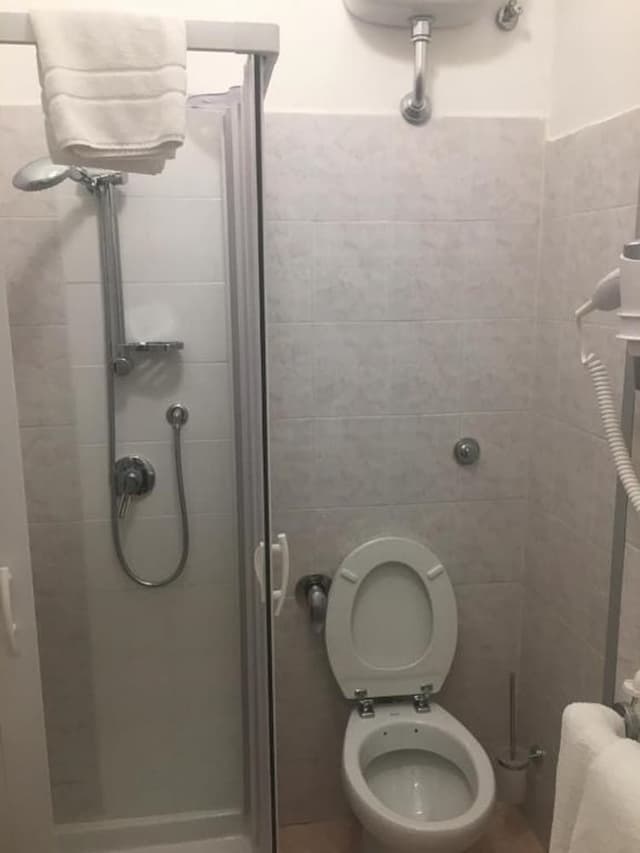 Double Room Single Use, Shared Bathroom, Sea View