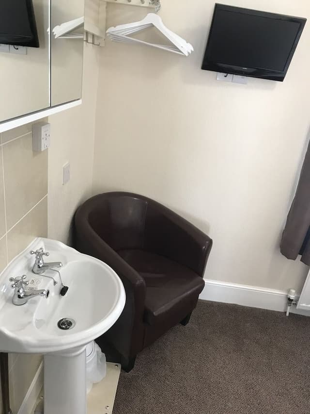 Single Room, Shared Bathroom