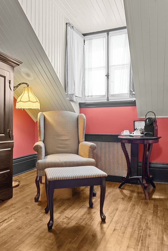 Superior Clos St-Louis - 4th floor, no elevator