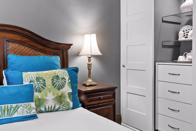 Clos St-Louis Suite