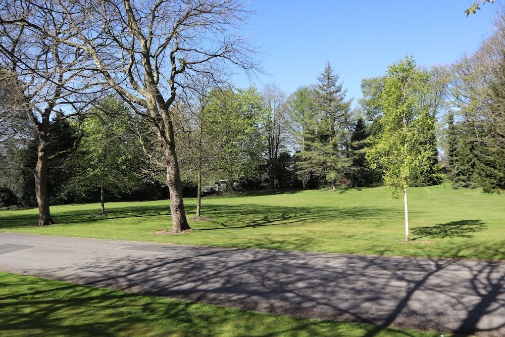 Hinsley Hall0