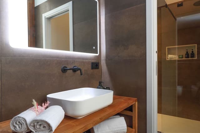 Exclusive Room, 1 Queen Bed, Balcony, City View