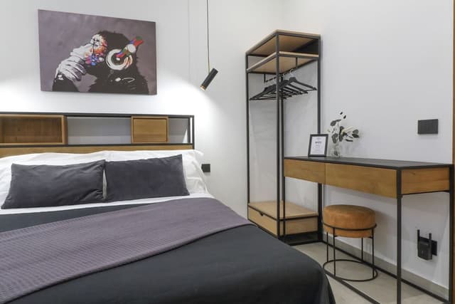 Comfort Room, 1 Queen Bed
