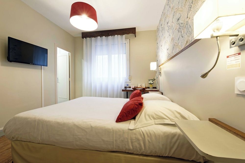 Logis Hotel Du Commerce Et Touring1