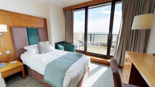 Premium Single Room