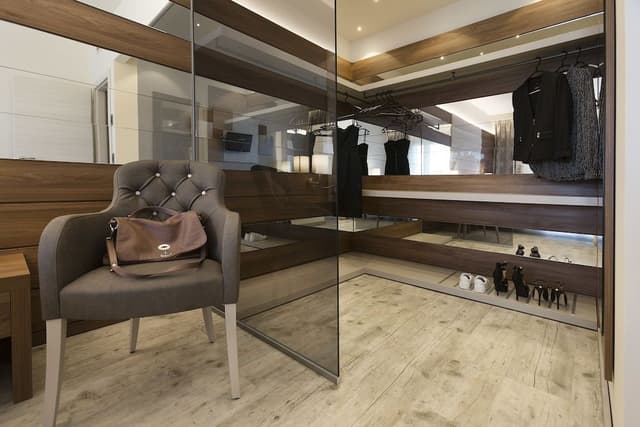 Family Room (Superior)