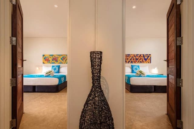 2 Bedroom Poolside Suite