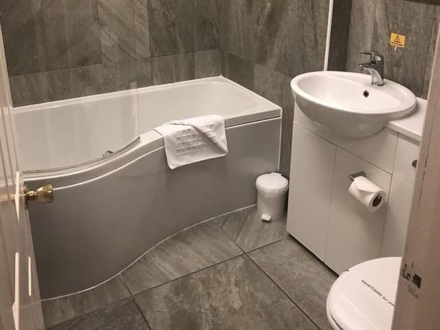 Suite, Private Bathroom