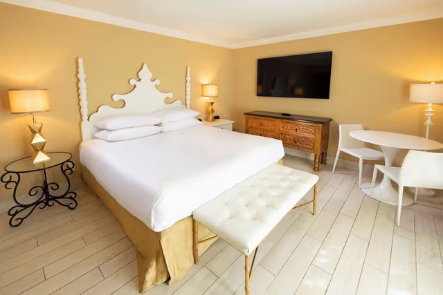 Deluxe Room, 1 King Bed, Terrace (Pool)