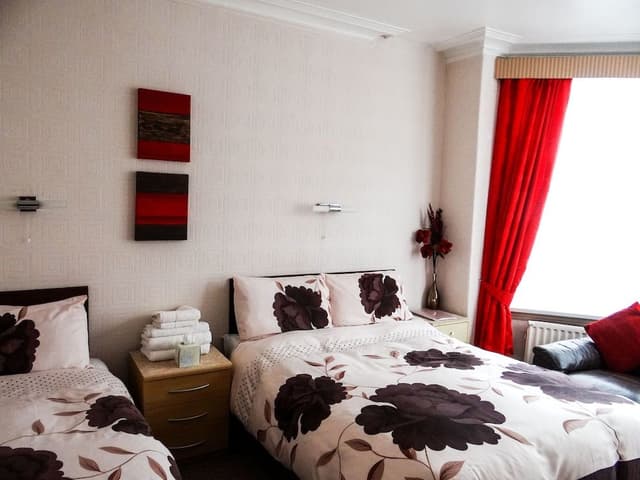 Family Room (Room 6)