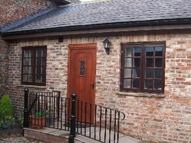 Cottage, Private Bathroom (Cart Shed)