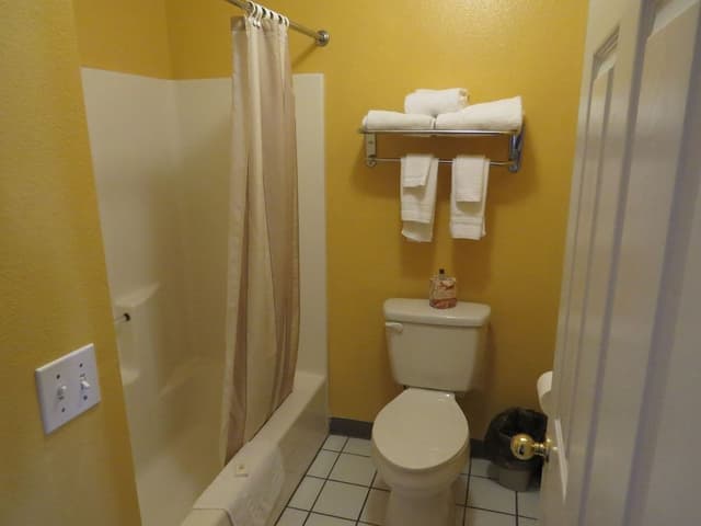 Room, 2 Queen Beds (Pet Friendly)