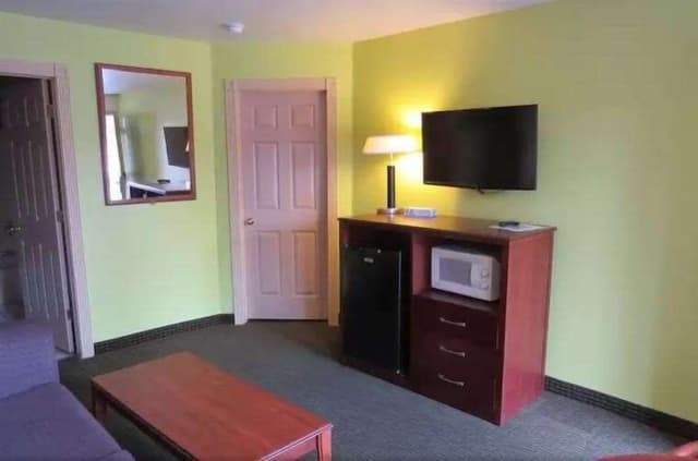 Suite, 1 King Bed, Non Smoking, Jetted Tub