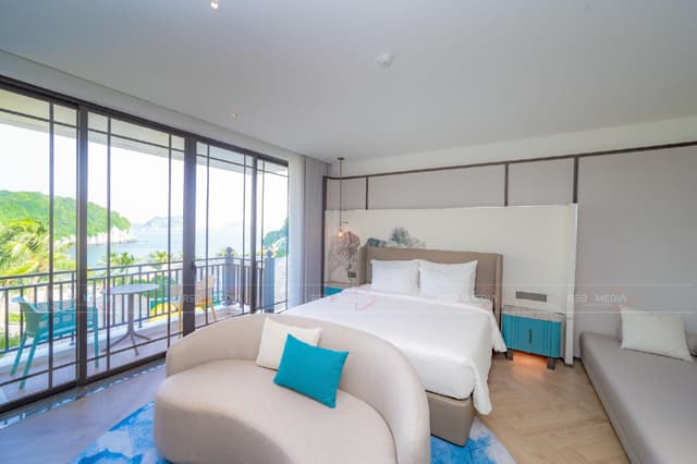 Grand Suite with Balcony