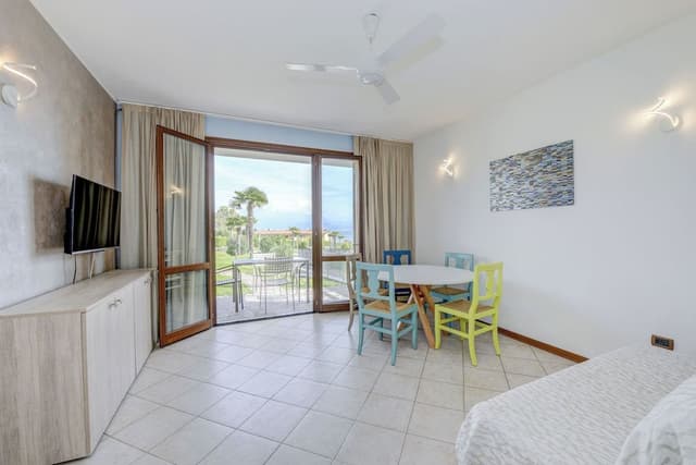 Apartment, 2 Bedrooms, Lake View