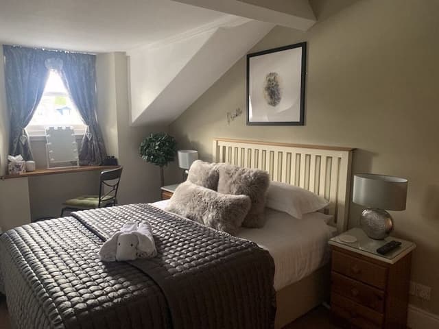 Double En-suite King Bed