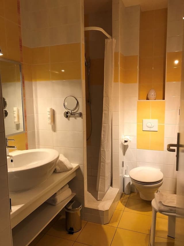 Basic Double Room