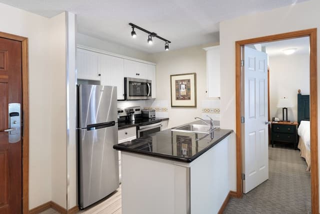 Condo, 2 Bedrooms (Unit 544)