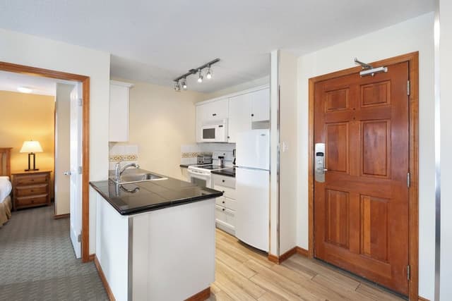 Condo, 2 Bedrooms (Unit 364)