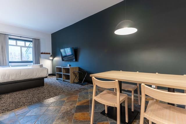 Double Queen Suite Kitchenette (No Pets)