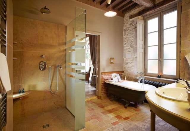 Grand Double Room (La Bourguignonne)