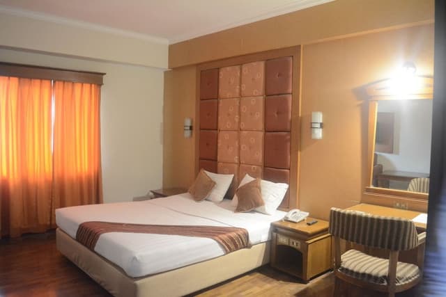 Grand Deluxe