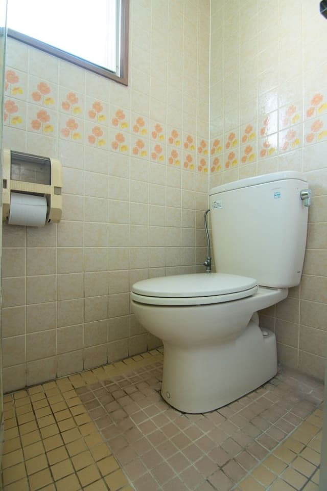 Standard Room, Shared Bathroom (For 1 Person)