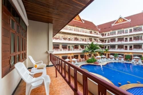 โทนี่ รีสอร์ต (Tony Resort)4