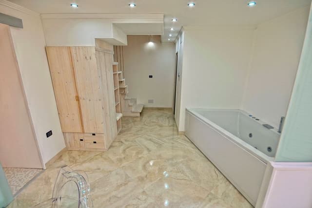 Suite, Hot Tub (SPA)