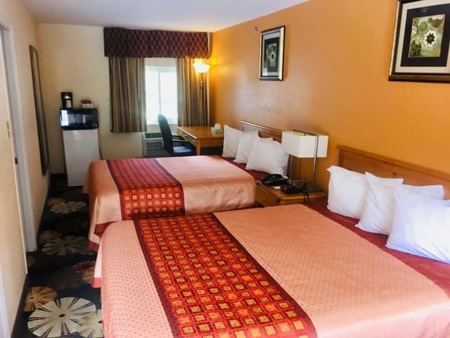 Double Room, 2 Double Beds