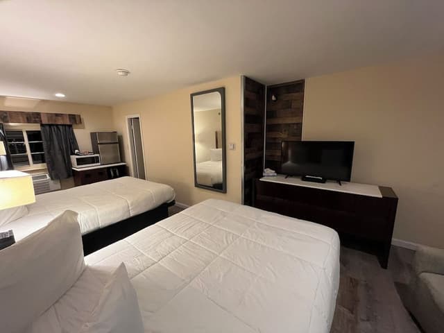 Double Room, 2 Double Beds