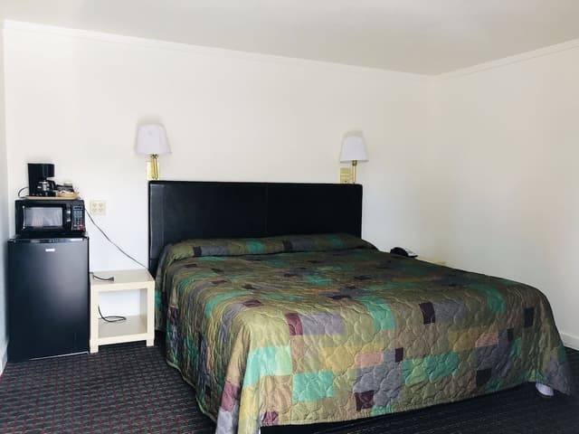 Deluxe Room, 1 King Bed, Non Smoking