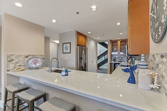 Condo, 3 Bedrooms