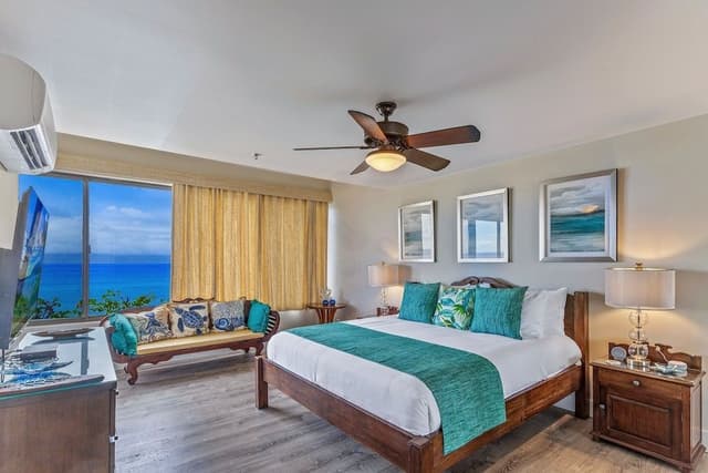 Condo, 3 Bedrooms