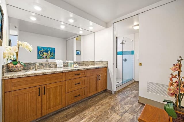 Condo (3 Bedrooms)