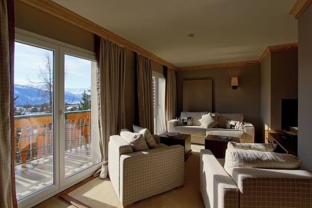 Royal Suite, Balcony, Mountain View