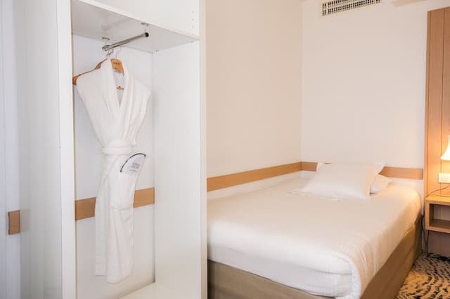 Superior Single Room, Pool Access, Sea View