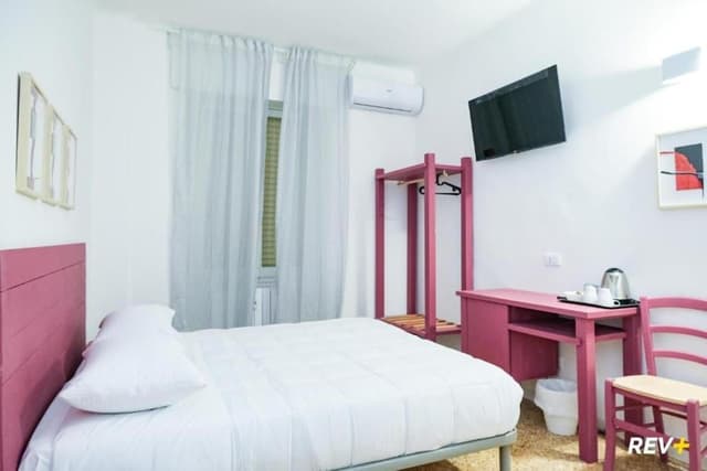 Design Double Room, City View