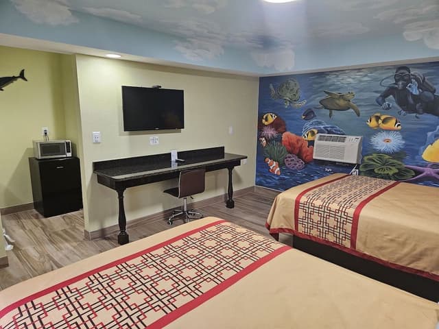 Deluxe Room, 2 Queen Beds, Non Smoking