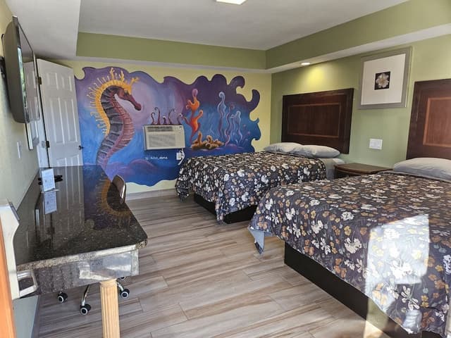 Deluxe Room, 2 Queen Beds, Non Smoking
