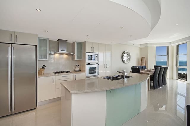 2 Bedroom Deluxe Spa Apartment with Ocean View