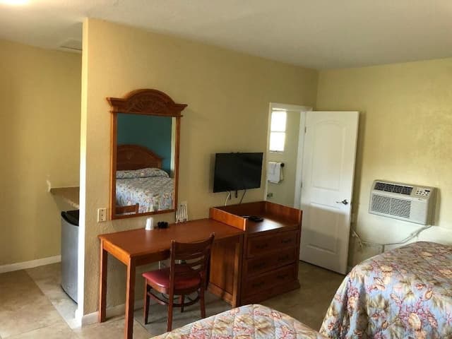 Double Room, 2 Double Beds, Smoking