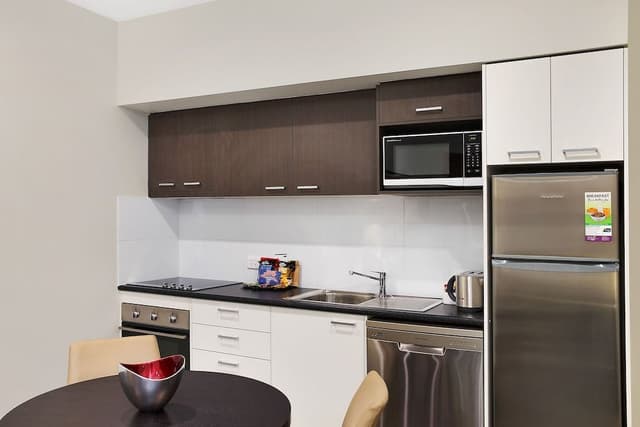 Executive Apartment, 2 Bedrooms, Non Smoking, Kitchen