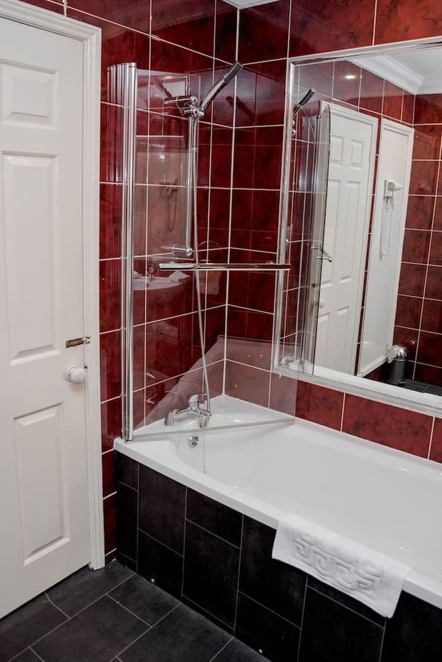 Twin Room, Ensuite