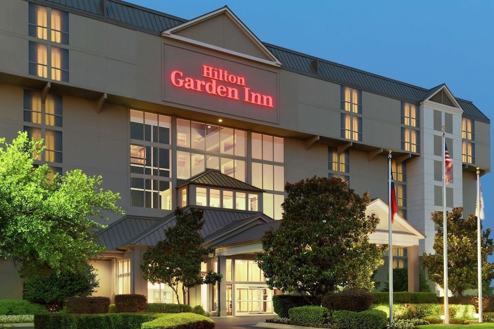 Hilton Garden Inn Dallas Market Center2