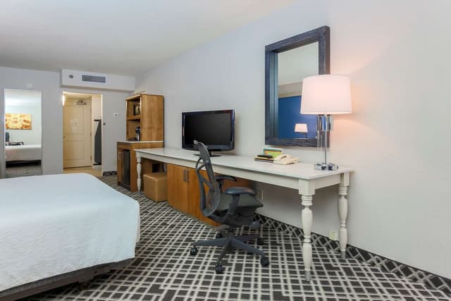 1 KING BED