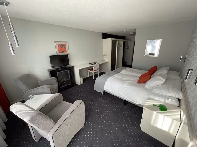 Double Room South