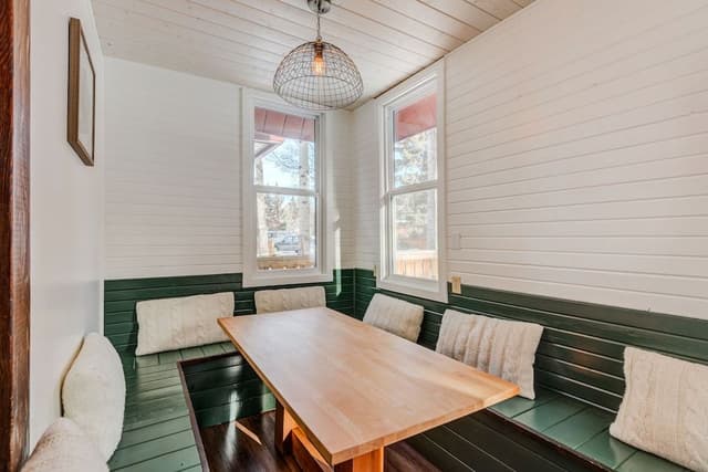Deluxe House, Multiple Bedrooms, Mountain View, Mountainside