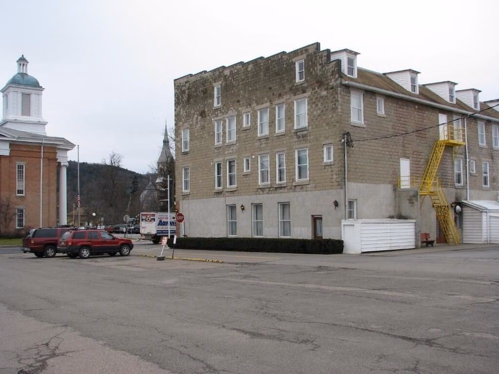 Old National Hotel1